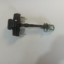 Load image into Gallery viewer, Catch Hinge Brake Stop Check Strap Limiter OE 50509095