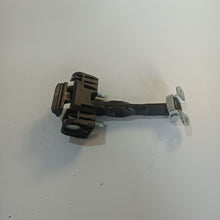Load image into Gallery viewer, Catch Hinge Brake Stop Check Strap Limiter OE 60690659