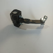 Load image into Gallery viewer, Catch Hinge Brake Stop Check Strap Limiter OE 60690659