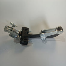 Load image into Gallery viewer, Catch Hinge Brake Stop Check Strap Limiter OE 1358221080
