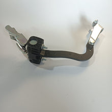 Load image into Gallery viewer, Catch Hinge Brake Stop Check Strap Limiter OE 1358222080
