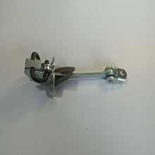 Load image into Gallery viewer, Catch Hinge Brake Stop Check Strap Limiter OE 24430407
