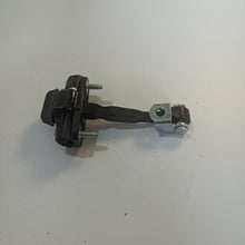 Load image into Gallery viewer, Catch Hinge Brake Stop Check Strap Limiter OE 50509843
