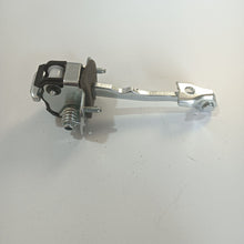 Load image into Gallery viewer, Catch Hinge Brake Stop Check Strap Limiter OE 5160245
