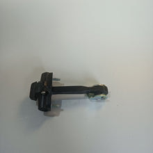 Load image into Gallery viewer, Catch Hinge Brake Stop Check Strap Limiter OE 51883508
