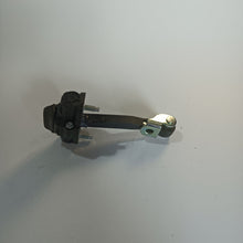 Load image into Gallery viewer, Catch Hinge Brake Stop Check Strap Limiter OE 51883508
