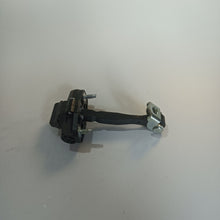 Load image into Gallery viewer, Catch Hinge Brake Stop Check Strap Limiter OE 51983934
