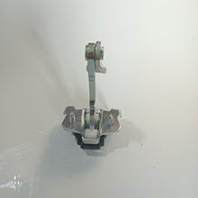 Load image into Gallery viewer, Catch Hinge Brake Stop Check Strap Limiter OE 7700842857
