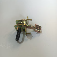 Load image into Gallery viewer, Catch Hinge Brake Stop Check Strap Limiter OE 82433196-R
